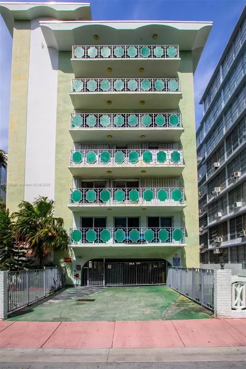 1732 Meridian Ave #202, Miami Beach, FL 33139