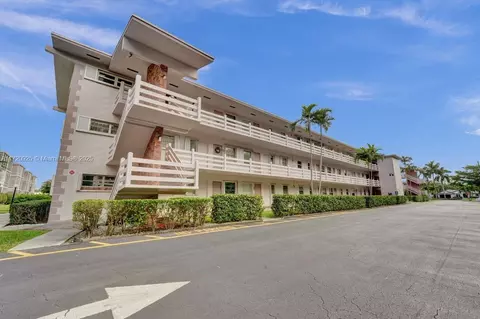 700 Layne Blvd #315, Hallandale Beach, FL 33009