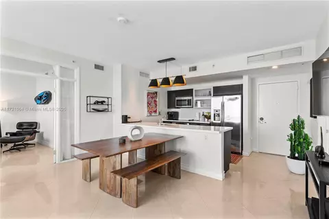 90 SW 3rd St #3106, Miami, FL 33130
