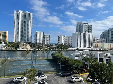 1000 Parkview Dr #626, Hallandale Beach, FL 33009