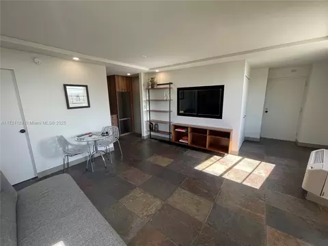 710 Washington Ave #501, Miami Beach, FL 33139