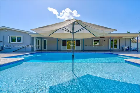 9641 SW 94th St, Miami, FL 33176