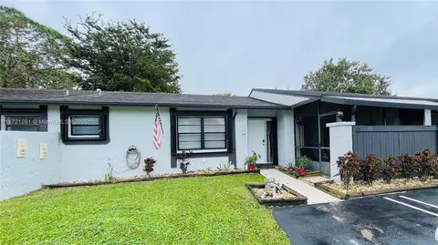 85 Conaskonk Cir #85, Royal Palm Beach, FL 33411