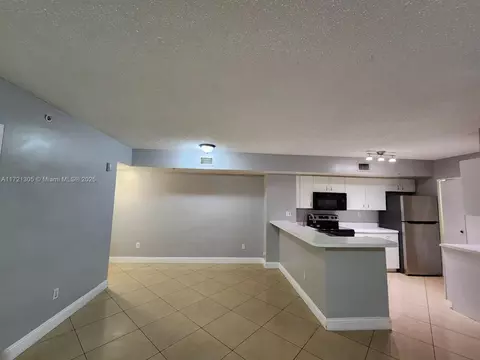 2600 S University Dr #129, Davie, FL 33328
