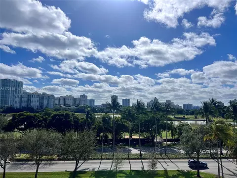 3625 N Country Club Dr #504, Aventura, FL 33180