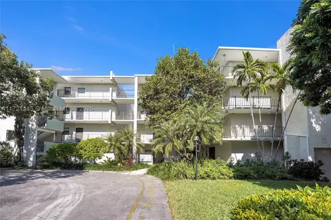 8931 N New River Canal Rd #1C, Plantation, FL 33324