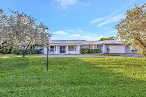 641 E Tropical Way, Plantation, FL 33317