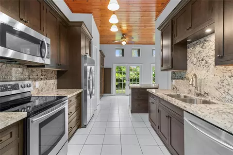 Other - 665 Hampton Ln, Key Biscayne, FL 33149 photo 1 of 7