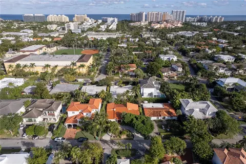 View/Area - 665 Hampton Ln, Key Biscayne, FL 33149 photo 2 of 10