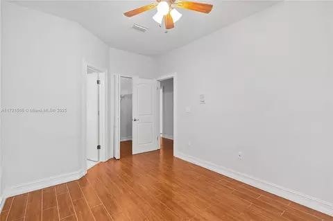 Bedroom - 665 Hampton Ln, Key Biscayne, FL 33149 photo 3 of 4