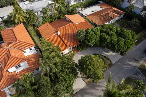 View/Area - 665 Hampton Ln, Key Biscayne, FL 33149 photo 10 of 10