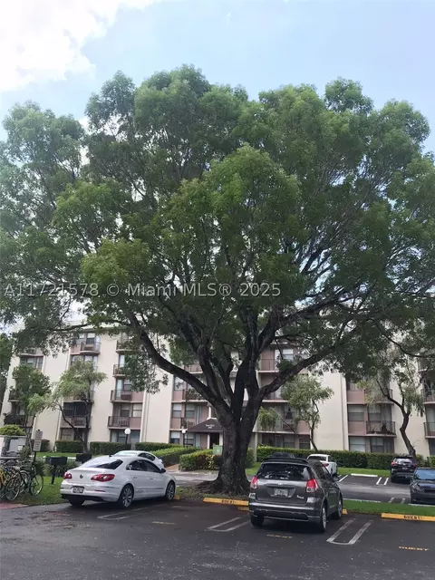 2701 Riverside Dr #515-B, Coral Springs, FL 33065
