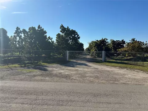 13950 SW 184 Ave, Miami, FL 33196