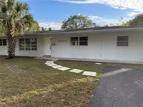 4800 NW 2nd Pl, Plantation, FL 33317