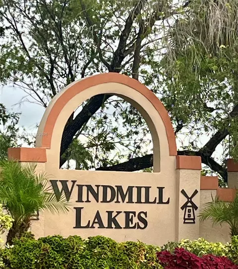 8710 SW 3rd St #104, Pembroke Pines, FL 33025