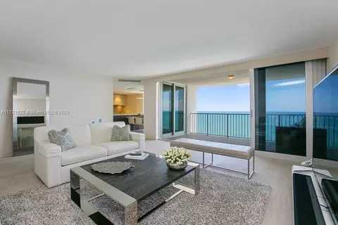 881 Ocean Dr #PH 27E, Key Biscayne, FL 33149