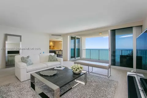 881 Ocean Dr #PH 27E, Key Biscayne, FL 33149