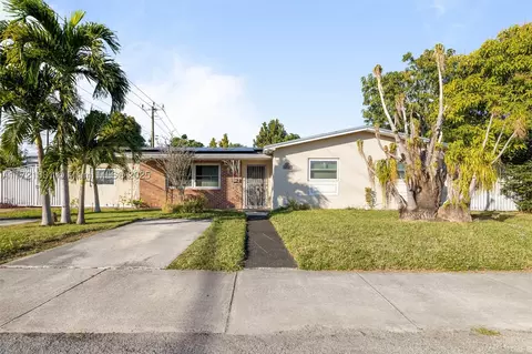 10071 SW 16th St, Miami, FL 33165