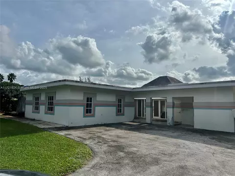 13520 SW 28th St, Davie, FL 33330