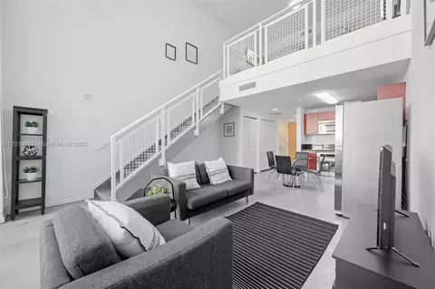 244 Biscayne Blvd #449, Miami, FL 33132