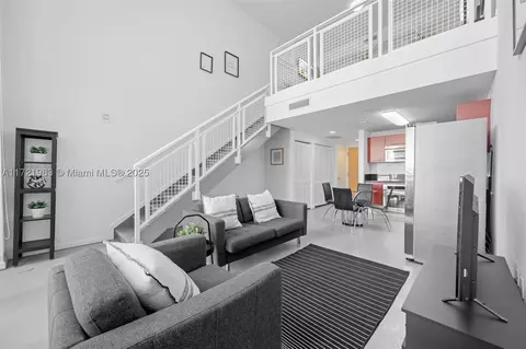 244 Biscayne Blvd #449, Miami, FL 33132