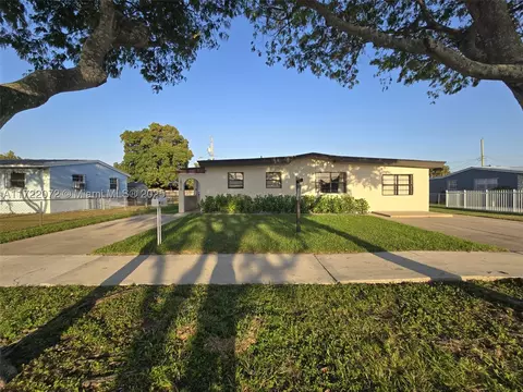18915 NW 44th Ct, Miami Gardens, FL 33055