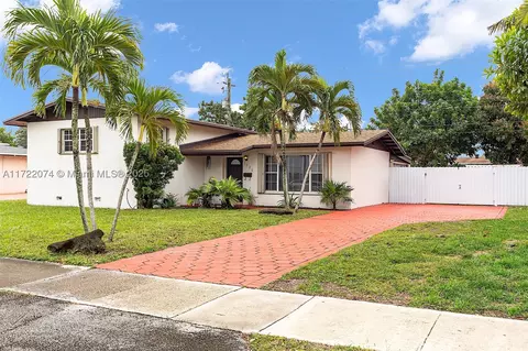 1320 NE 205th Ter, Miami, FL 33179