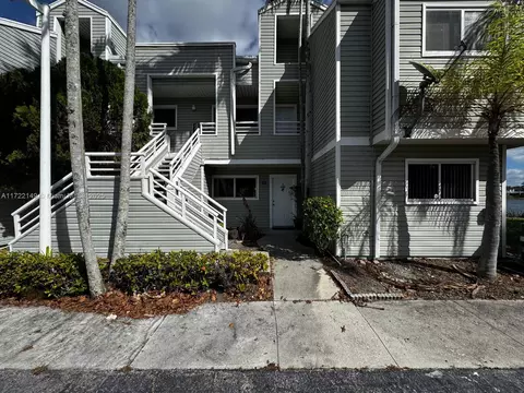 3437 NW 44th St #208, Oakland Park, FL 33309