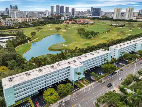 700 NE 14th Ave #102, Hallandale Beach, FL 33009