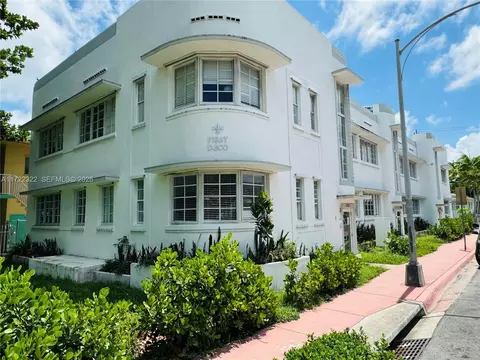 810 7th St #207, Miami Beach, FL 33139
