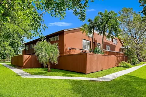 6914 SW 114th Pl #B57, Miami, FL 33173