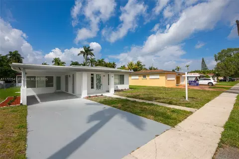 610 N 31st Ct, Hollywood, FL 33021