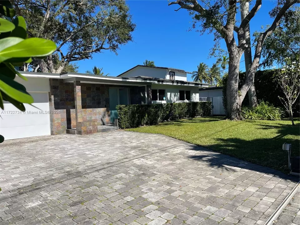 Exterior - 6411 SW 62nd Ter, South Miami, FL 33143 photo 5 of 7