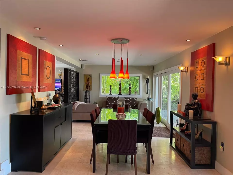 Dining - 6411 SW 62nd Ter, South Miami, FL 33143 photo 1 of 3