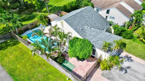 553 Goldenwood Way, Wellington, FL 33414