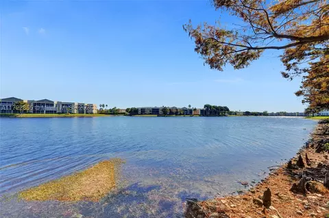 7536 N Devon Dr #310, Tamarac, FL 33321