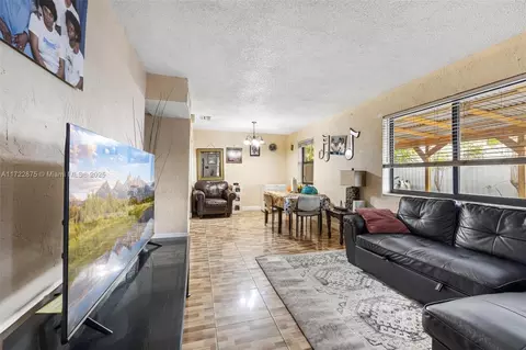 620 NE 137th St, North Miami, FL 33161