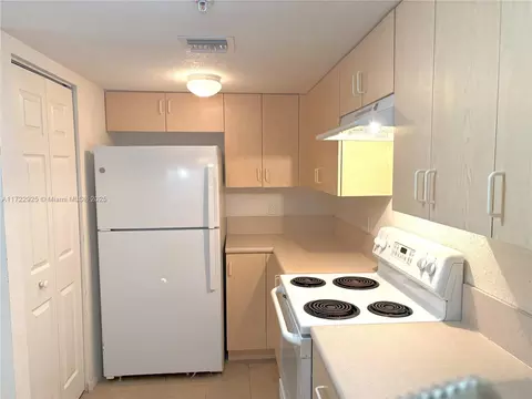 3452 Cypress Trl #G-102, West Palm Beach, FL 33417