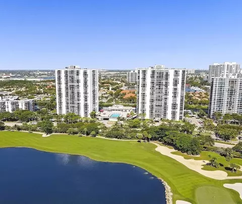 3675 N Country Club Dr #203, Aventura, FL 33180