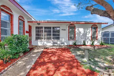 9361 NW 19th Pl, Sunrise, FL 33322