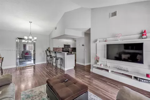 18860 NW 57 Ave #306, Hialeah, FL 33015