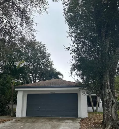 3600 NW 19th St, Coconut Creek, FL 33066
