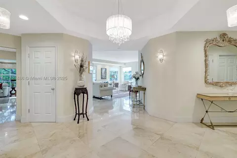 3700 Island Blvd #C-204, Aventura, FL 33160