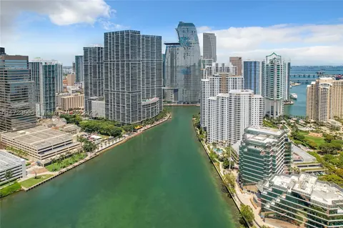 999 Brickell Bay Dr #1010, Miami, FL 33131