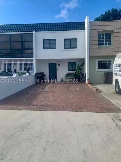 869 W 80th Pl #869, Hialeah, FL 33014