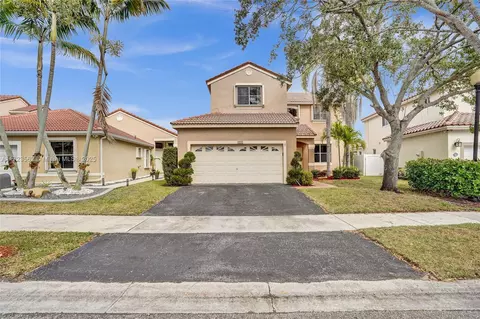 652 Stanton Dr, Weston, FL 33326