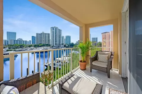 19901 E Country Club Dr #2508, Aventura, FL 33180