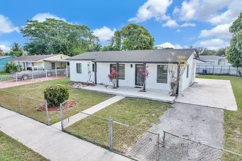 3620 NW 195th Ter, Miami Gardens, FL 33056