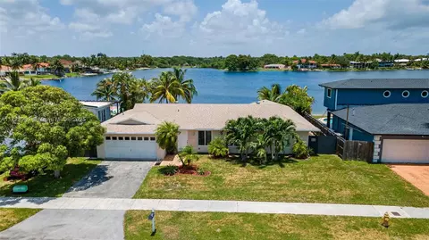 8141 SW 203rd St, Cutler Bay, FL 33189