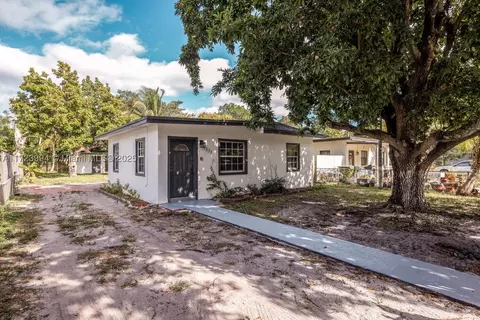 1535 NW 121st St, North Miami, FL 33167